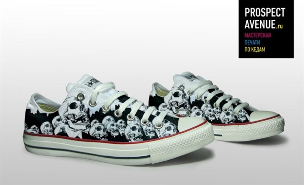 Низкие кеды Converse «Черепа»