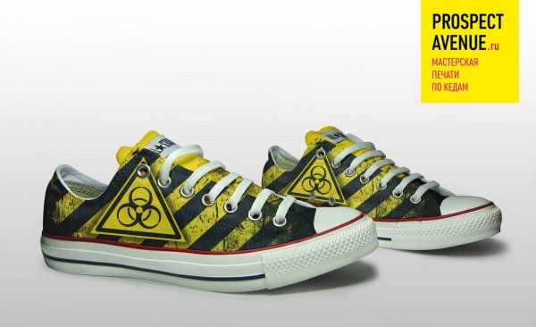 Низкие кеды Converse «Biohazard»
